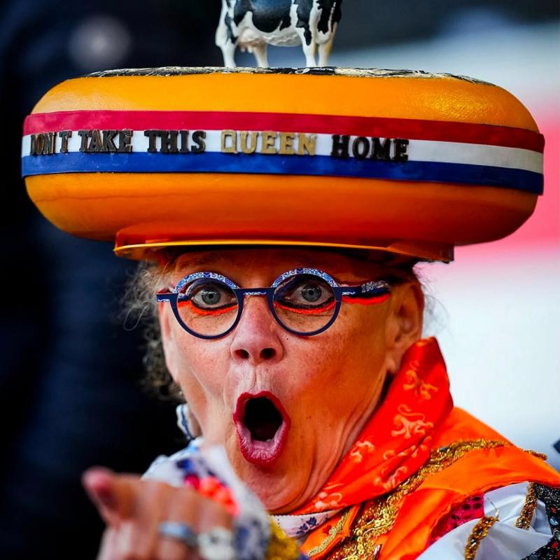 🧀👓Onze mooiste Oranje-supporter is er weer klaar voor!⚽